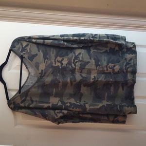 BNWT A&D Double V neck Urban Pullover